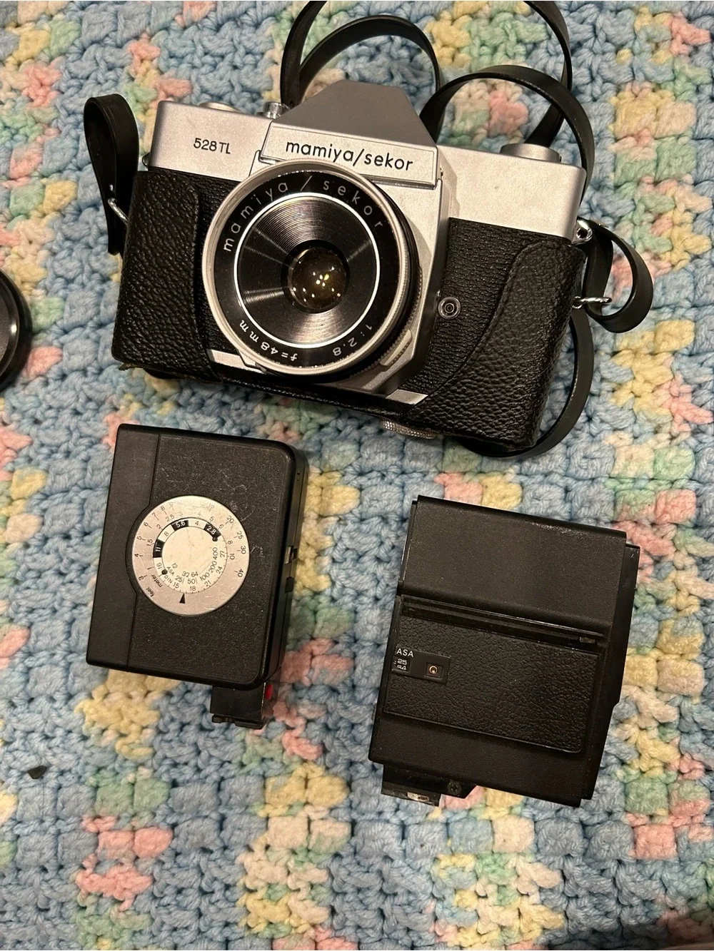 528TL 35mm Camera with Extra Lenses & Flashes - Black/Silver
